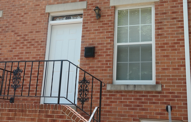 Charming 2 Bedroom/2 Bathroom in Upper Fells Point, MD!