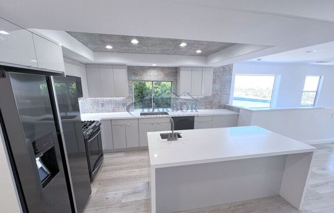 3507 S Kerckhoff Ave