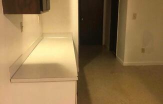 Studio, 1 bath, $995, Unit 563 I