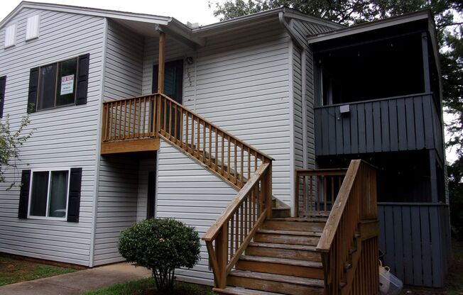 2 Bedroom 1 Bath Condo with Private Deck in Hunters Chase