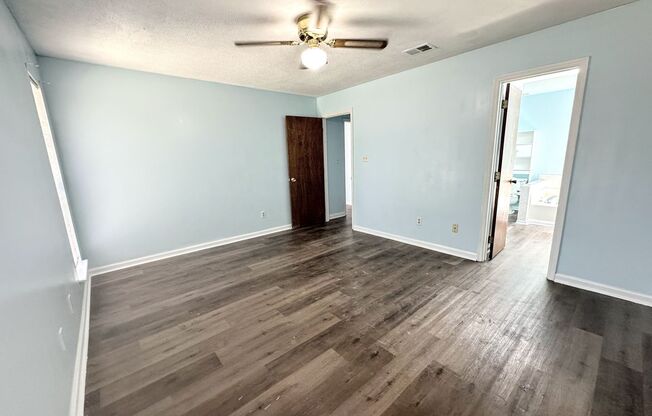 3 beds, 2 baths, $1,250
