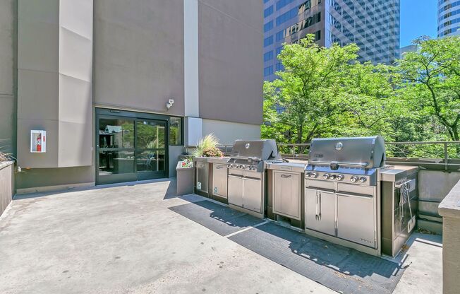 3 beds, 2 baths, $4,340, Unit Unit 1402