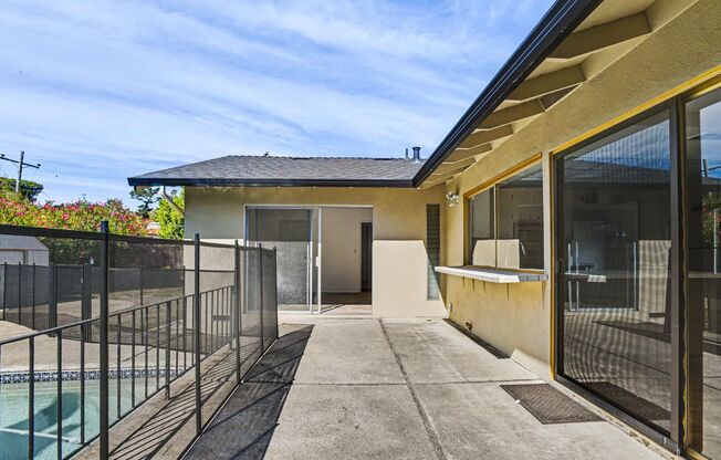 3 beds, 2.5 baths, $7,500