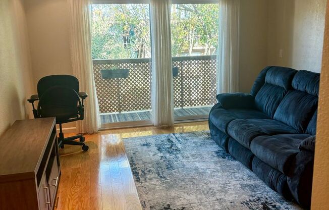 1 bed, 1 bath, $2,350, Unit # 503