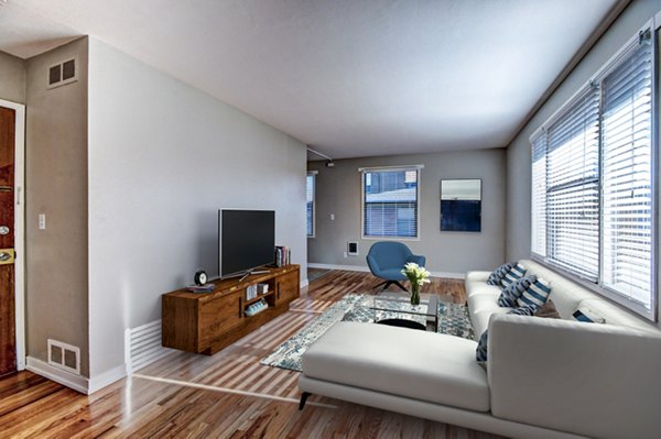 Lock Vista Apartments in Seattle
