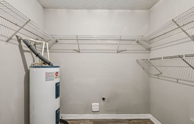 2 beds, 2 baths, 966 sqft, $1,499, Unit 07-303