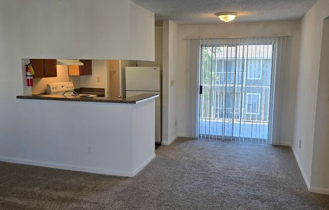 1 bed, 1 bath, 696 sqft, $815, Unit PG 2236