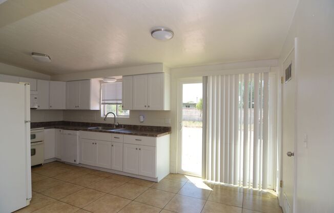 Remodeled 3 Bedroom 2 Bath House! Great South Tucson Location!