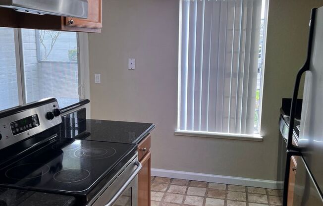 Available Now!! Close to Freeway, Schools & Shopping