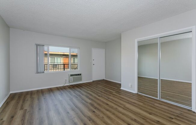 Studio, 1 bath, 444 sqft, $1,550, Unit 35