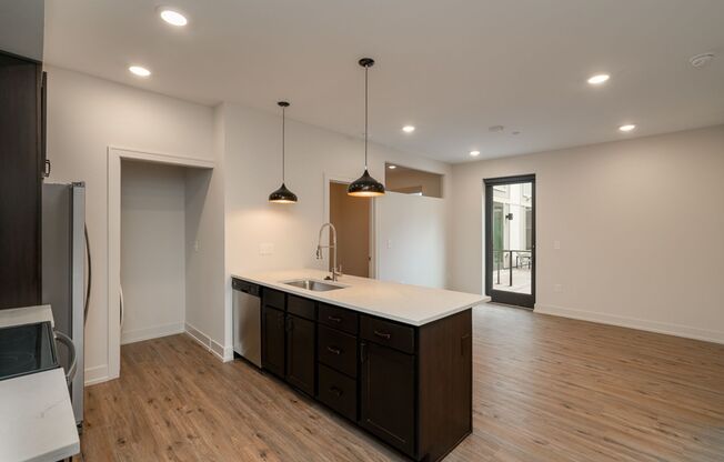 2 beds, 2 baths, 785 sqft, $1,950, Unit 1050 N 4th St. Apt. 206