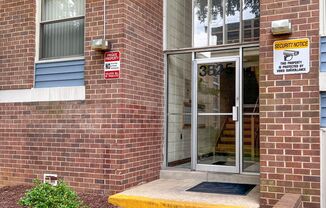 Suitland MD 2 BR 1 BA Renovated Condo