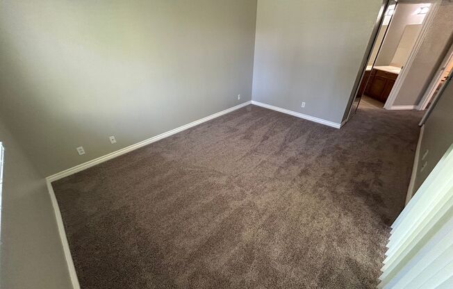 2 beds, 2 baths, $1,325, Unit # 127