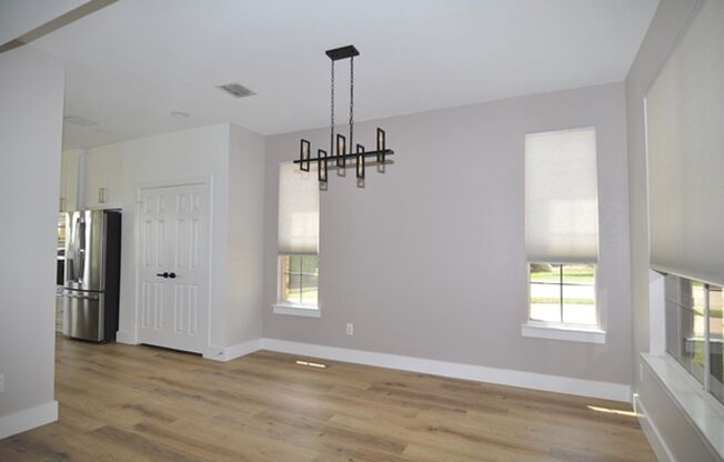 Stunning 4-2.5-2 with sparkling POOL in Grapevine, Carroll ISD!