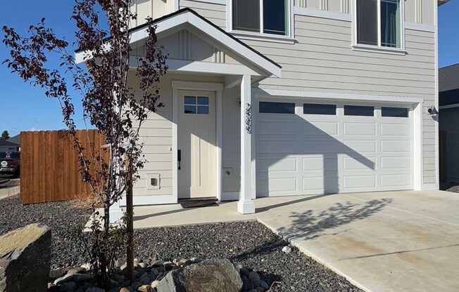 Peaceful Living Just Minutes from Town