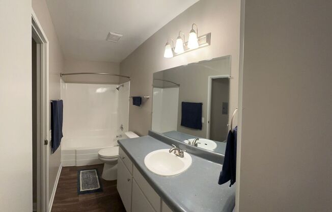 2 beds, 1 bath, 772 sqft, $2,395, Unit 47