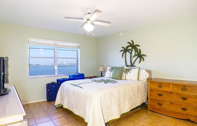 2 beds, 2 baths, $1,600, Unit Apt 603