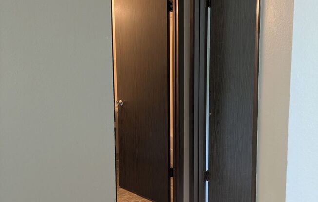 1 bed, 1 bath, 670 sqft, $1,250