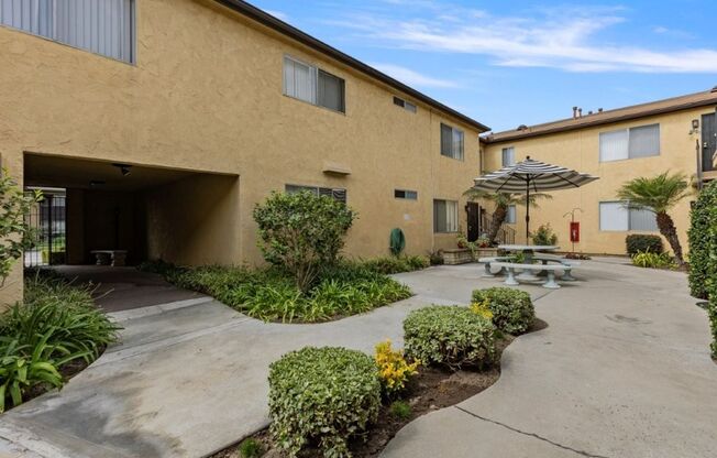 Immaculate Downey 2 Bedroom / 2 Bath