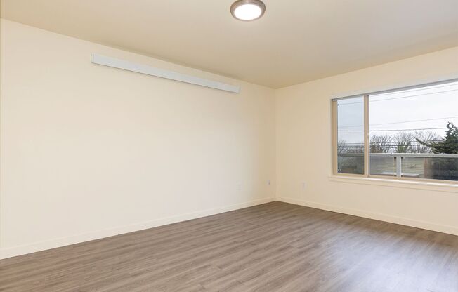 1 bed, 1 bath, 650 sqft, $2,060, Unit 103