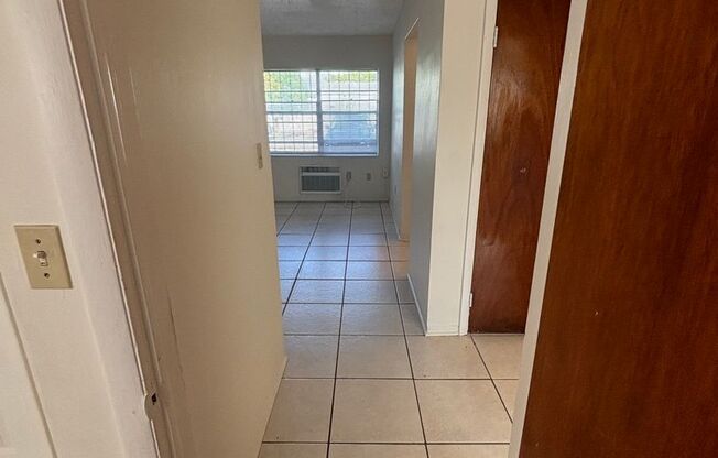 2 beds, 1 bath, $1,800