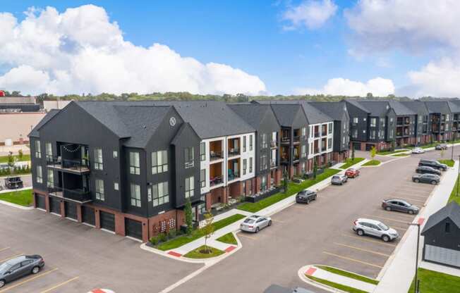 Uptown Square Apartments in Troy, MI