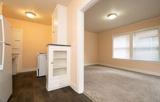 Vibrant Southeast Portland Living!