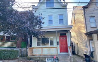 2825 1/2 Stayton Street