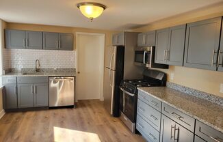 Newly Remodeled 3BD 1Bath Home-Pet approved