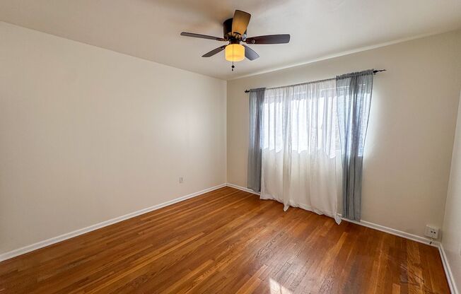 2 beds, 1 bath, $2,800, Unit 4561