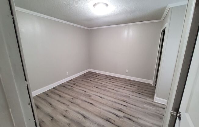 Welcome to our charming 3 bedroom, 1 bathroom house located in West Memphis, AR.