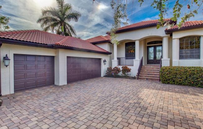 Annual fully furnished4 bed/3 bath house available  in Siesta Key for $11,000 a month