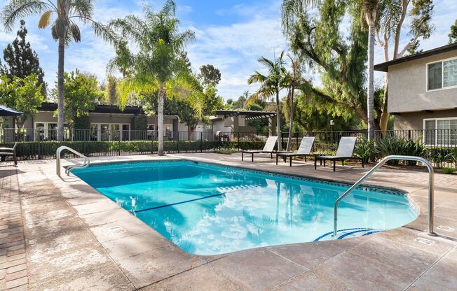 Yorba Linda Pines Apartments