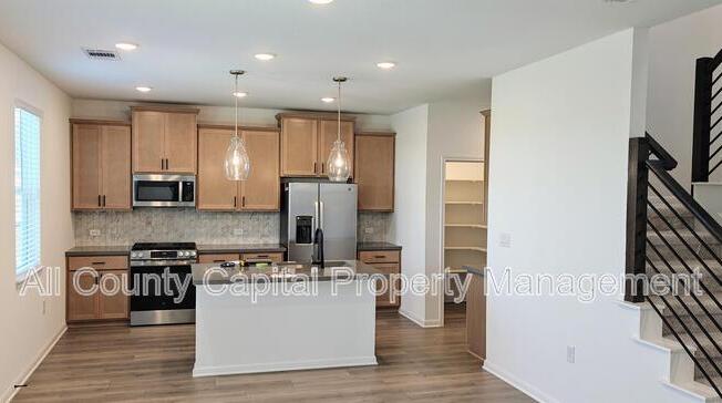 1417 PURPLE MARTIN DR