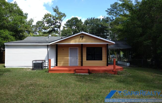 3 beds, 2 baths, $1,250