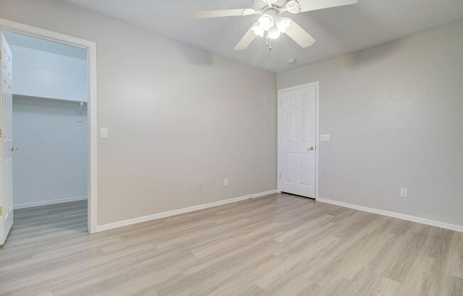 2026 E COUNTY DOWN DR