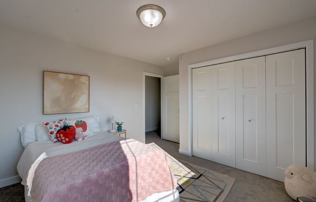 3 beds, 2.5 baths, 1,480 sqft, $3,140, Unit 2667-101