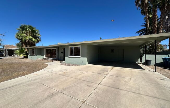 Midcentury 3-Bedroom Home Near the Las Vegas Strip