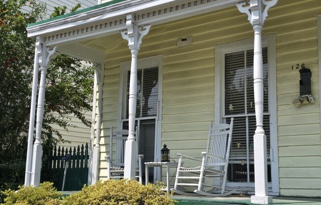 126 S LAUREL ST