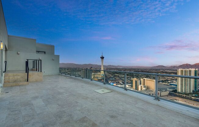 3 beds, 5 baths, $18,975, Unit # 4305
