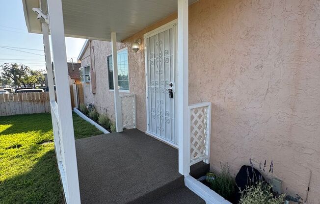 5 Bedroom, 3.5 Bath, Beautiful 1,856 SQ FT Renovated 2-Story Home!! Large Backyard, Front Yard & Fruit Trees!!