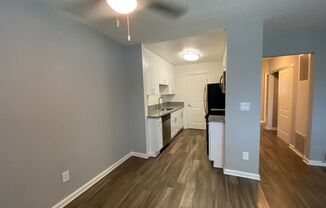 2 beds, 1 bath, $2,495, Unit 1804 N Alvarado St # 5