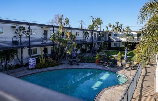 1 bed, 1 bath, 627 sqft, $2,195, Unit 05