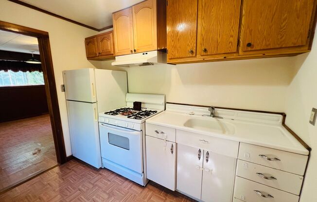 1 bed, 1 bath, $1,100