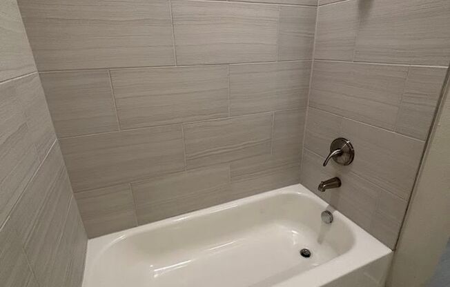 2 beds, 2 baths, 720 sqft, $1,649, Unit 820 #206