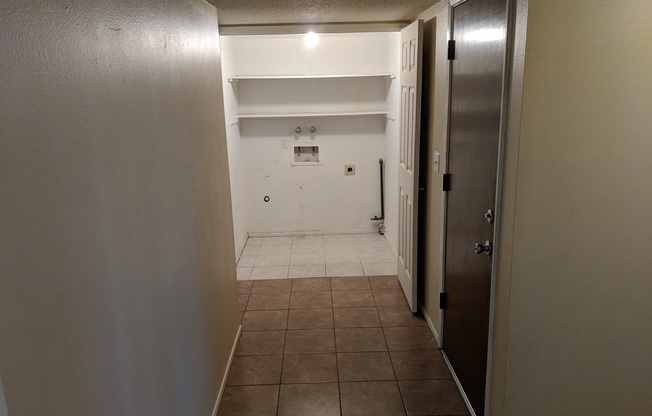 2 beds, 2 baths, $1,400