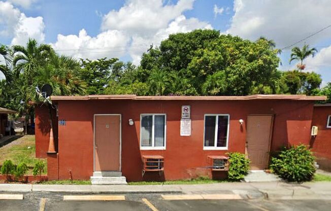 829 NW 10 TER - SUNMAX
