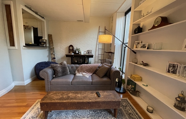 124 Beacon St, Boston MA 3F
