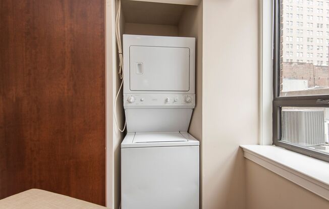 1 bed, 1.5 baths, 970 sqft, $2,379, Unit 701