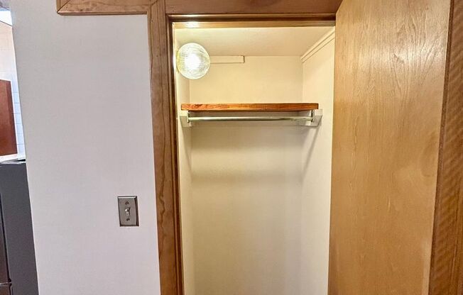 1 bed, 1 bath, 425 sqft, $1,655, Unit 233-G3